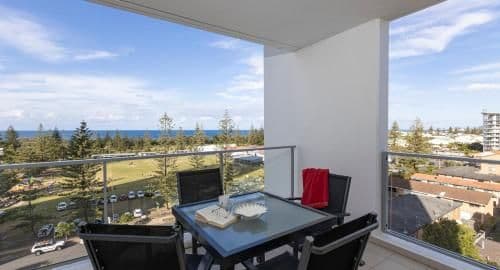 Two-Bedroom Apartment with One Bathroom and Ocean View