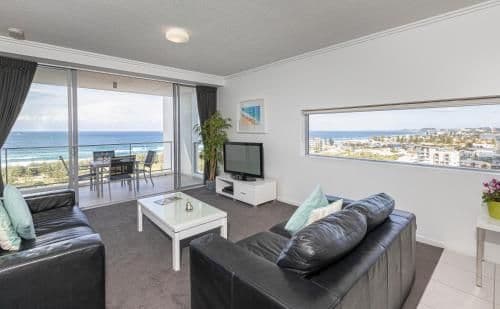 Two-Bedroom Apartment with One Bathroom and Ocean View