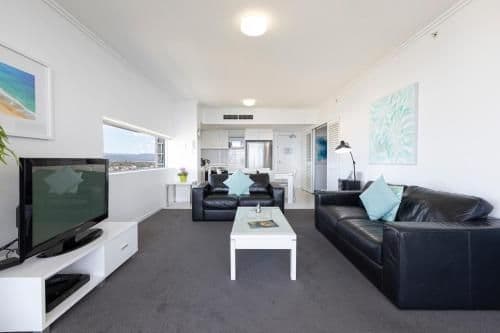 Two-Bedroom Apartment with One Bathroom and Ocean View