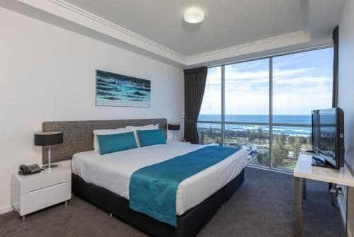 Two-Bedroom Apartment with One Bathroom and Ocean View