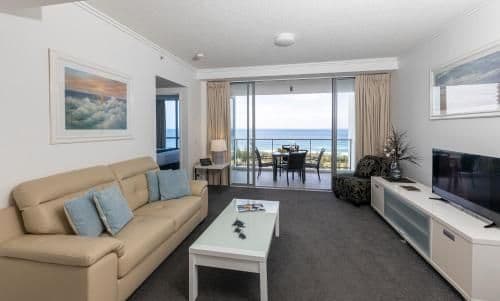 Two-Bedroom Apartment with One Bathroom and Ocean View