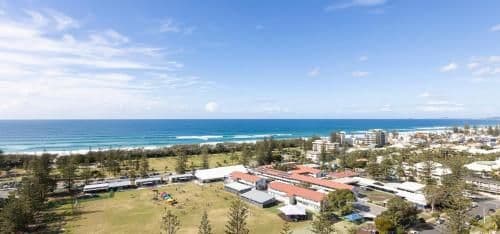 Two-Bedroom Apartment with One Bathroom and Ocean View
