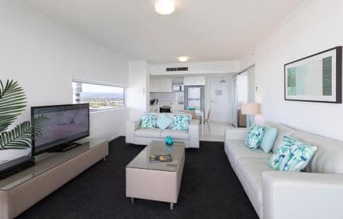 Two-Bedroom Apartment with One Bathroom and Ocean View