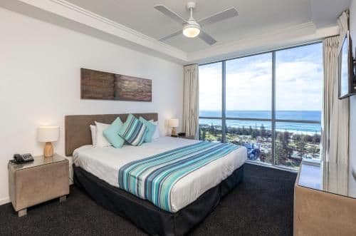 Two-Bedroom Apartment with One Bathroom and Ocean View