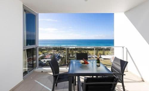 Two-Bedroom Apartment with One Bathroom and Ocean View