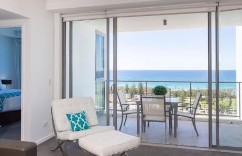 Two-Bedroom Apartment with One Bathroom and Ocean View