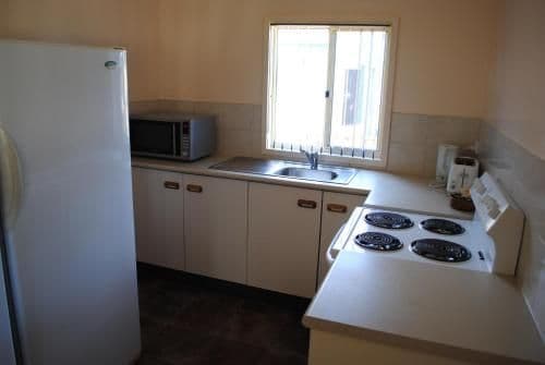Four-Bedroom Cottage - Disability Access 7