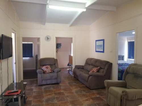 Four-Bedroom Cottage - Disability Access 7