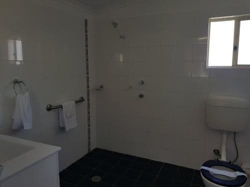 Four-Bedroom Cottage - Disability Access 7