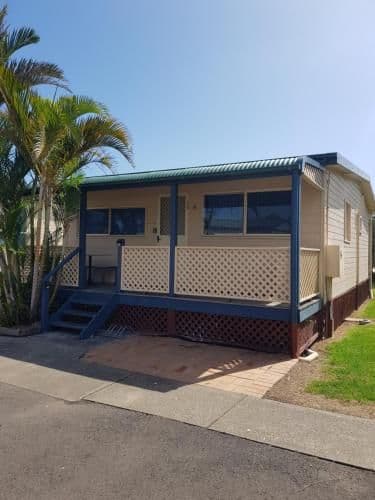 Four-Bedroom Cottage 9