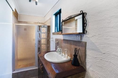 Five-Bedroom Apartment