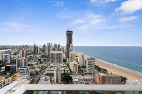 Three-Bedroom Apartments with Ocean Views Sky High