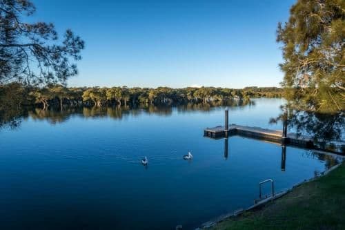 Large Two-Bedroom Deluxe Waterfront Villa with Spa Bath - 10