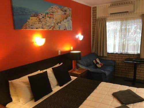 Standard Queen Room