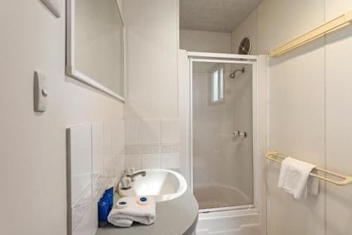 Standard 2 Bedroom Cabin - Sleeps 6