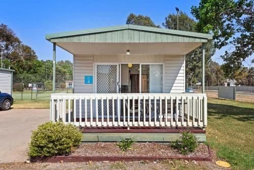 Standard 2 Bedroom Cabin - Sleeps 6