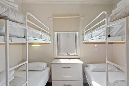 Deluxe 2 Bedroom Cabin - Sleeps 6