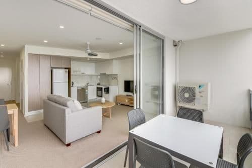 One-Bedroom Apartment with Lake View