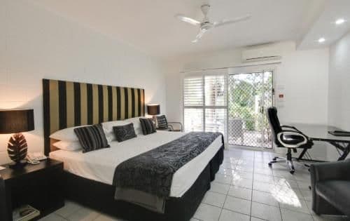 Superior Double Room with Pool View