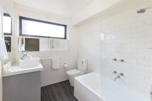 One-Bedroom Apartment - Gipps