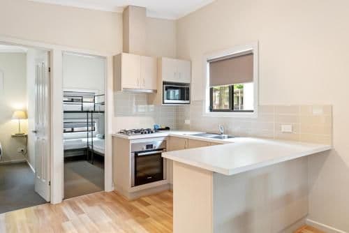 Deluxe 2 Bedroom Cabin - Sleeps 6
