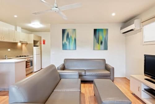 Deluxe 3 Bedroom Duplex Cabin