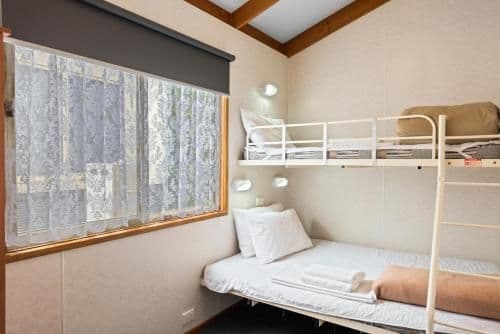 Superior 2 Bedroom Cabin - Sleeps 5
