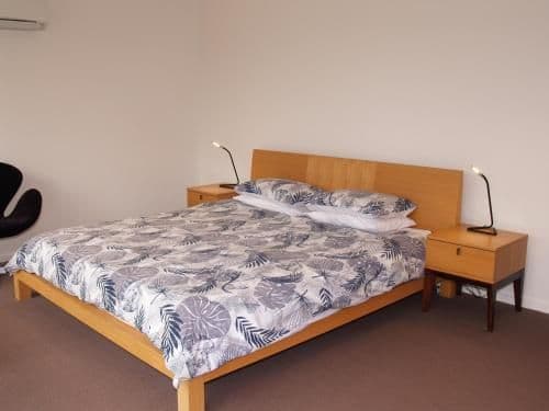 Studio Apartment - King Bed