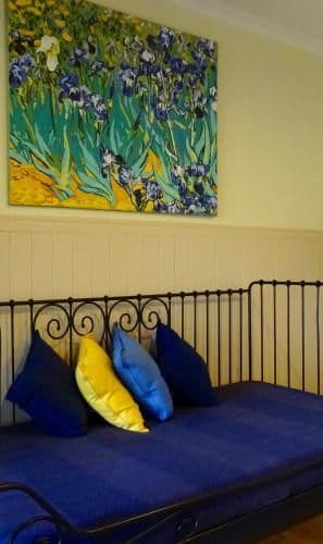 Deluxe Queen Suite