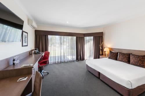 Premium King Spa Suite