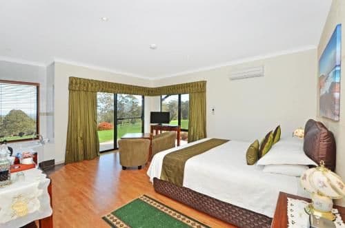 King Suite with Spa Bath