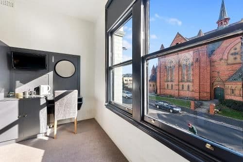 Deluxe Queen Room