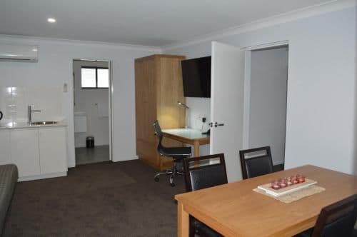 Deluxe Family Suite