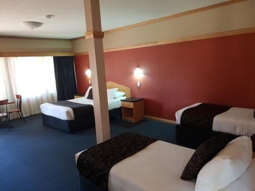 Deluxe Family Room