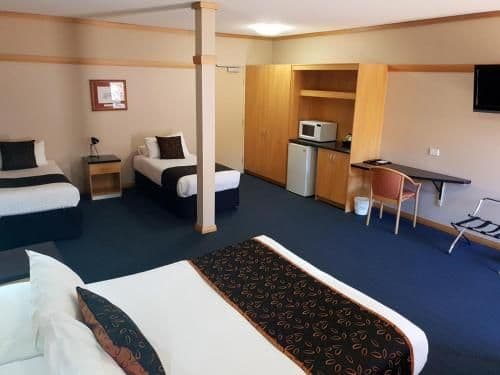 Deluxe Family Room
