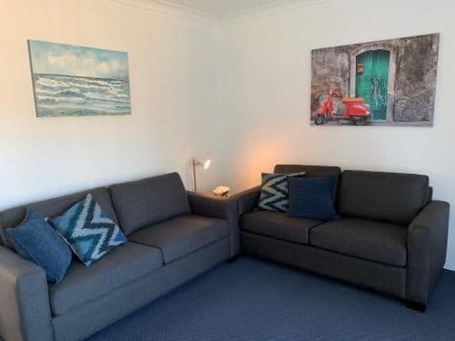 Two-Bedroom Apartment with Sea View 7