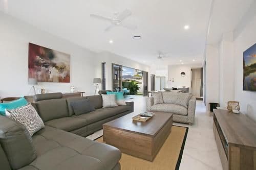 Five-Bedroom Holiday Home