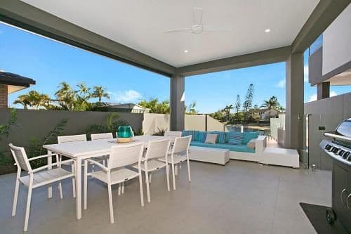 Five-Bedroom Holiday Home