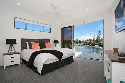 Five-Bedroom Holiday Home