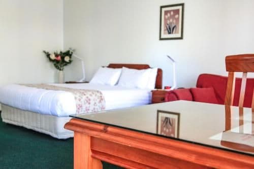 Deluxe Queen Room