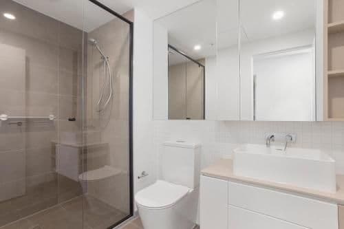 Premium One-Bedroom Apartment with King Bed and Balcony