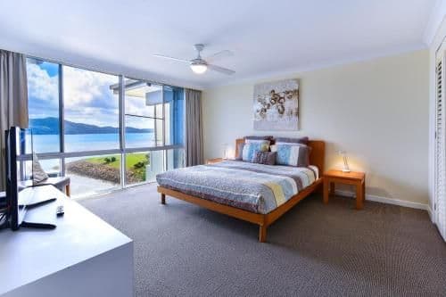 3 Bedroom Apartment with Sea View