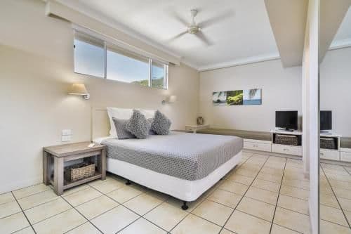 1 Bedroom Apartment with Sea View