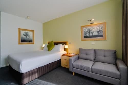 Standard Queen Room