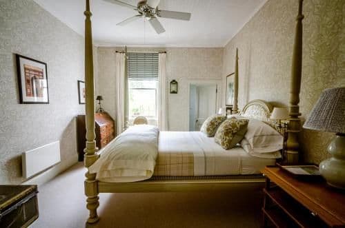 Queen Room - The Raj