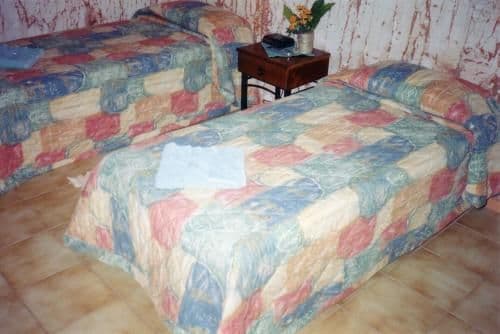 Twin Room with Private Bathroom - Underground