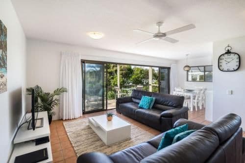 Two-Bedroom Apartment with 2 Bathrooms and Ocean View