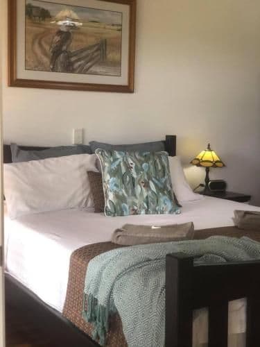 Queen Room with Spa Bath