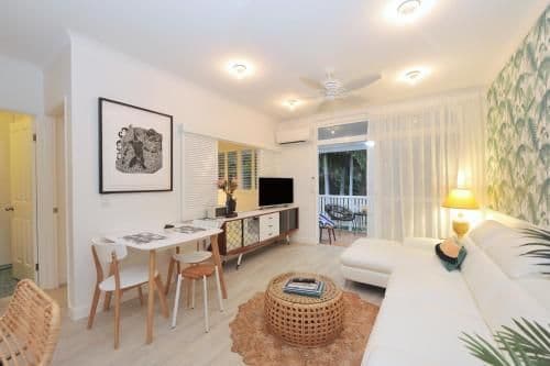 Retro Jungle One-Bedroom Apartment