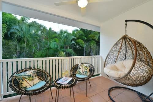 Retro Palms One-Bedroom Apartment